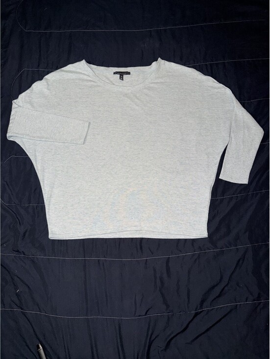 White House Black Market Tops - Women's Light Blue Long Sleeve Crop Top T-Shirt Size XL